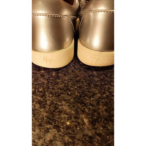 Giuseppe Zanotti size 39 Disighner shoes. Made in Italy. In fair condition. - Picture 7 of 16